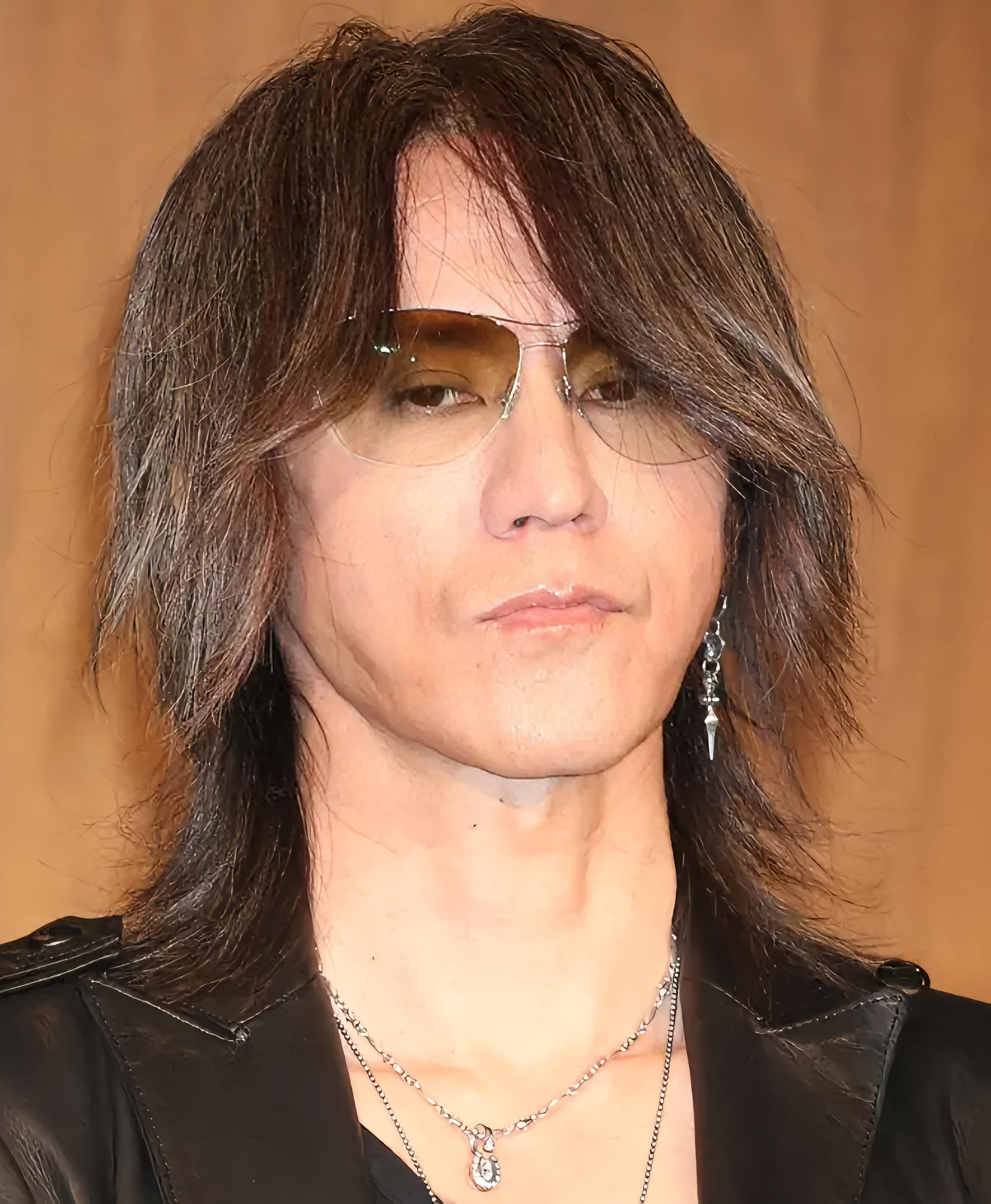 SUGIZO