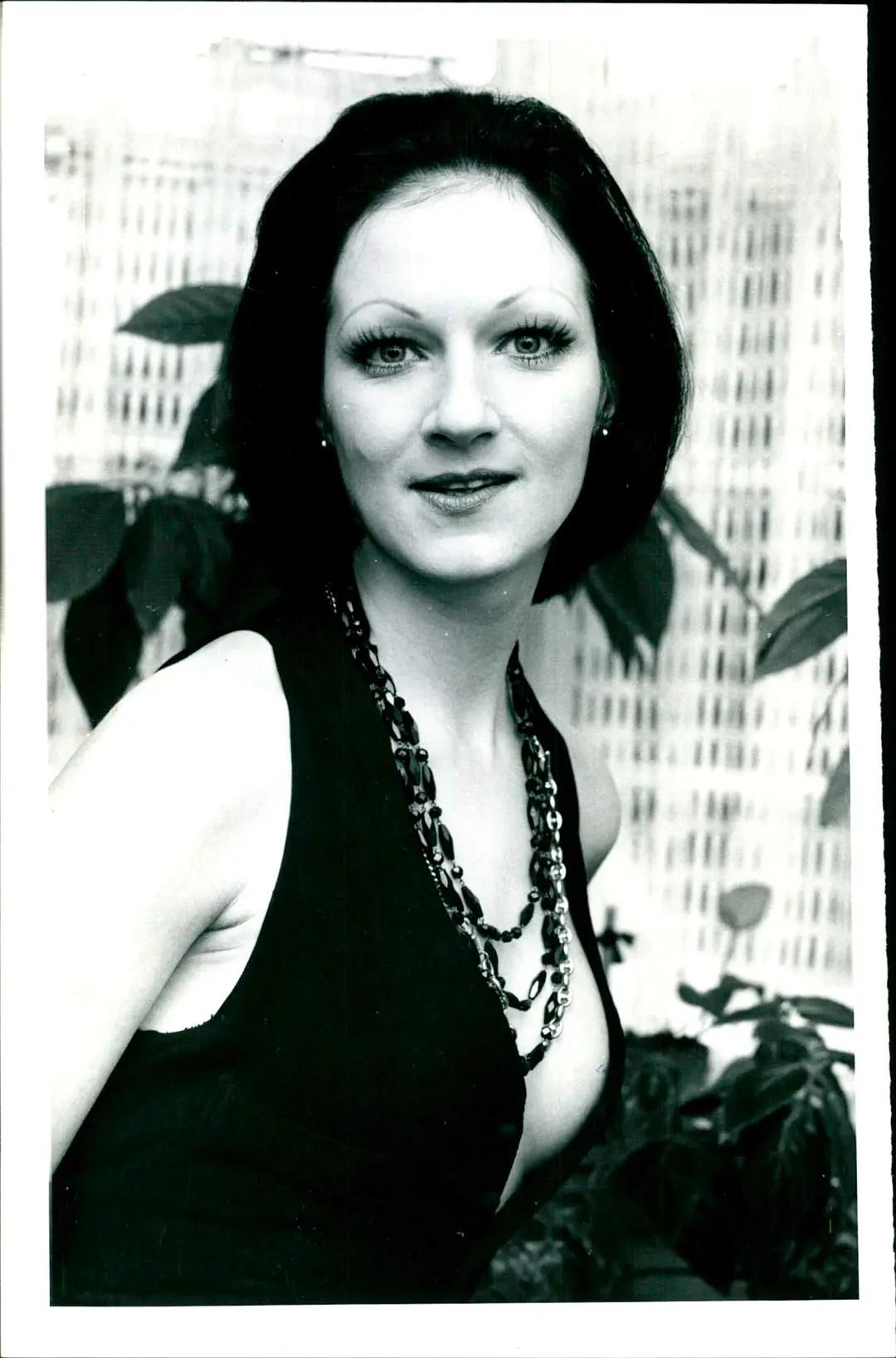 伊莫金·克莱尔